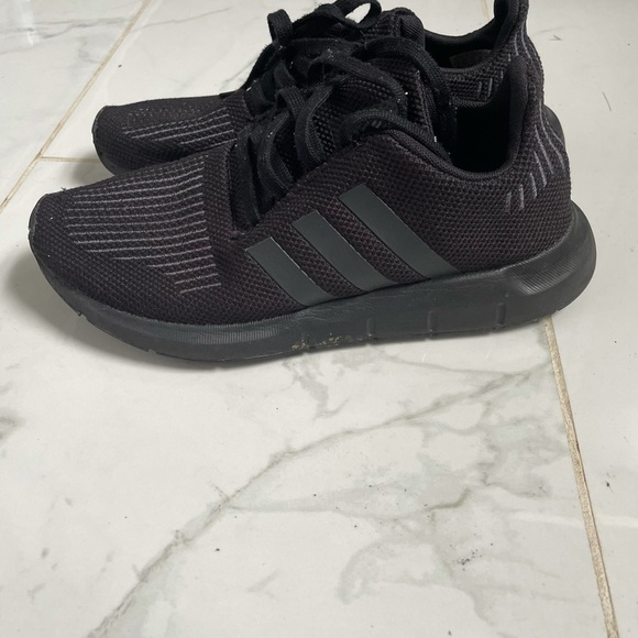 Adidas Kids Swift Run - Picture 2 of 10